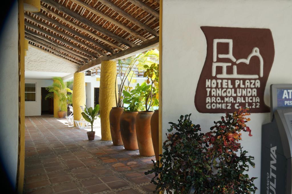 Hotel Plaza Tangolunda Екстериор снимка