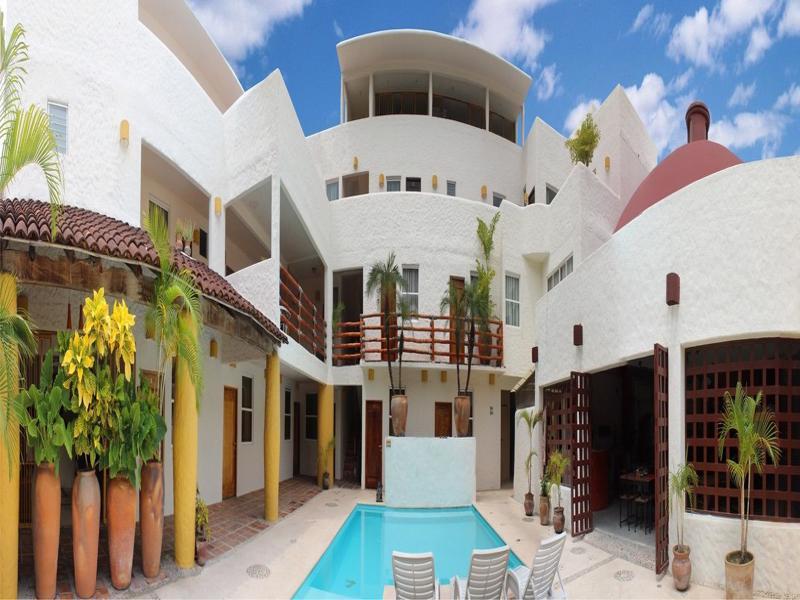 Hotel Plaza Tangolunda Екстериор снимка